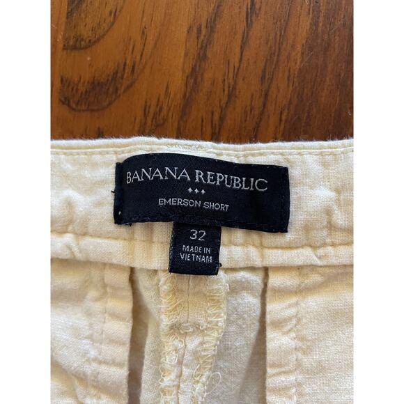 Banana Republic Emerson Women's Shorts, Linen/Cotton Blend Yellow, Size 32 - Picture 3 of 10